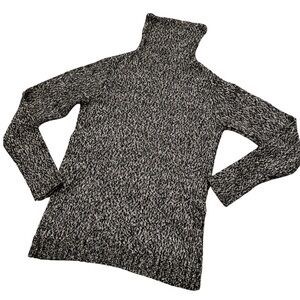 Express Women's Black and White Knit Turtleneck Sweater Size Small